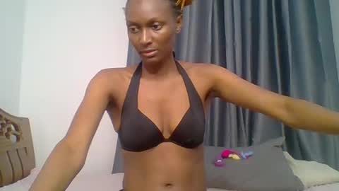 talisha smiles online show from 13, 7, 2026