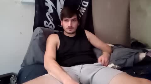 Snapshot of tallerandhandsomer chatting on 14, 12, 2025 tallerandhandsomer online show from 14, 12, 2025