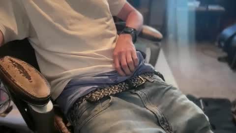 Snapshot of talllongandhardguy99 chatting on 19, 4, 2026 6foot7andhard online show from 19, 4, 2026