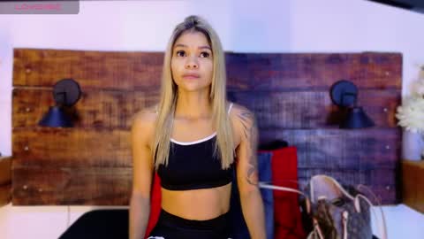    online show from 22, 4, 2026