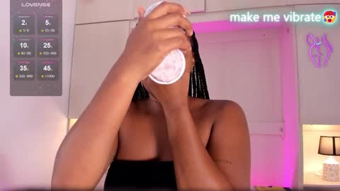 Snapshot of tamarazaki chatting on 6, 2, 2025 Tami online show from 6, 2, 2025