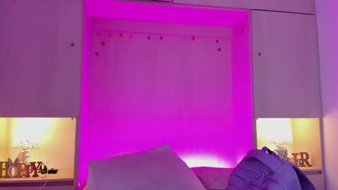 Snapshot of tamarazaki chatting on 19, 9, 2025 Tami online show from 19, 9, 2025