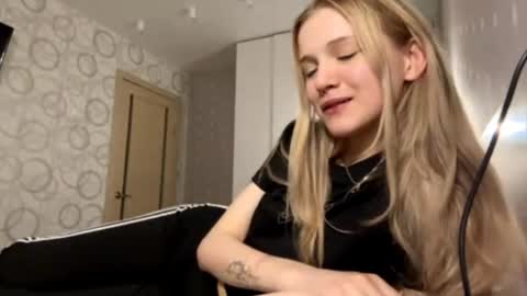 Monica online show from 7, 6, 2026