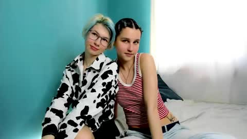 JessSara online show from 3, 5, 2026