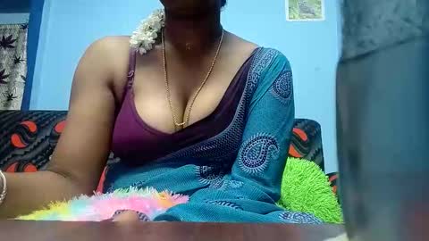 Snapshot of tamilmadhi520 chatting on 4, 10, 2025 tamilmadhi520 online show from 4, 10, 2025