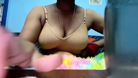 Snapshot of tamilmadhi520 chatting on 10, 10, 2025 tamilmadhi520 online show from 10, 10, 2025