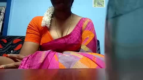 Snapshot of tamilmadhi520 chatting on 10, 11, 2025 tamilmadhi520 online show from 10, 11, 2025