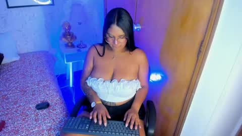 Tammara  online show from 8, 5, 2026