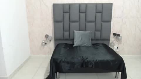 tammycooperr online show from 4, 1, 2025