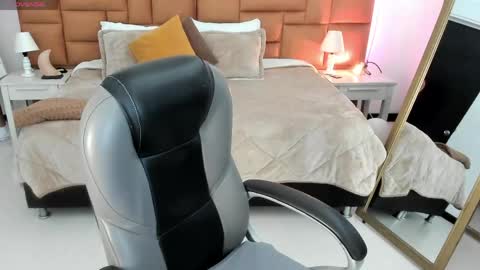 Snapshot of tamy_edwards chatting on 6, 6, 2026 Tamy online show from 6, 6, 2026