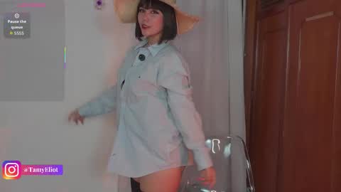 Snapshot of tamyeliot chatting on 26, 11, 2025 Tamy online show from 26, 11, 2025