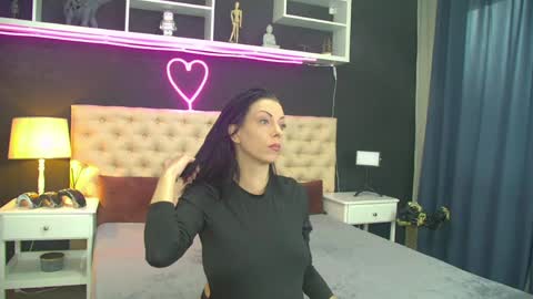 Tania Karevina online show from 11, 5, 2026