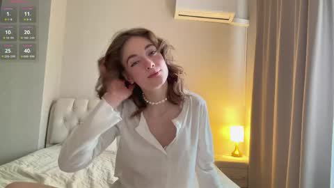 Mia online show from 12, 4, 2026