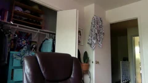 Dr. Love online show from 18, 4, 2026