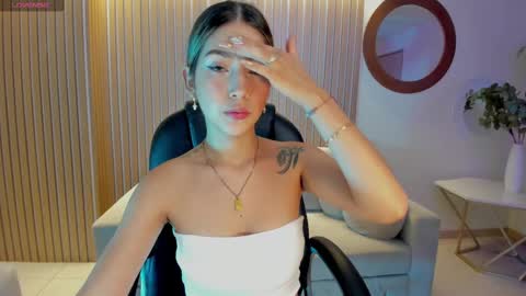 Snapshot of taralawrence chatting on 26, 2, 2025 Tara Lawrence online show from 26, 2, 2025