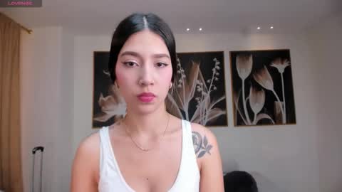 Snapshot of taralawrence chatting on 22, 11, 2025 Tara Lawrence online show from 22, 11, 2025