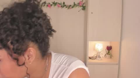  T A R A  online show from 25, 10, 2025