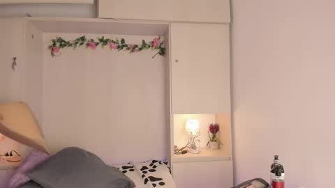  T A R A  online show from 7, 11, 2025