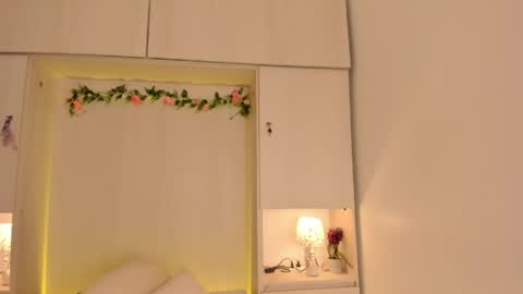  T A R A  online show from 26, 4, 2026