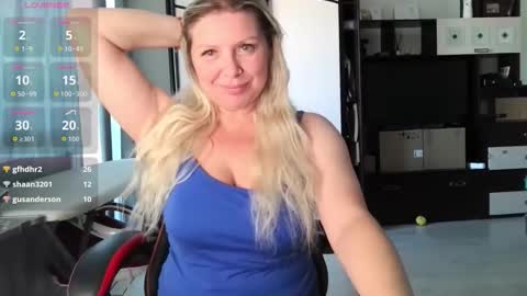 Snapshot of tasha__moon chatting on 8, 10, 2025 Tasha Moon online show from 8, 10, 2025