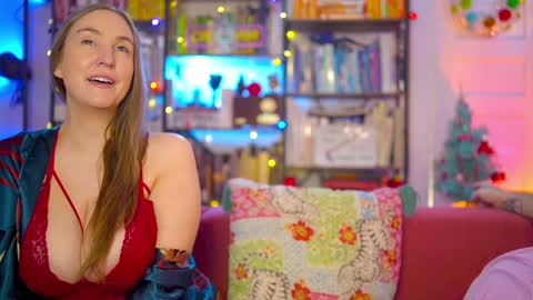 Vivian  Clark online show from 2, 12, 2024