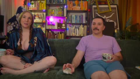 Vivian  Clark online show from 15, 10, 2025