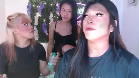   online show from 30, 1, 2025