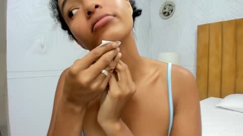 Snapshot of tasty_desires chatting on 12, 1, 2025 TATIS online show from 12, 1, 2025