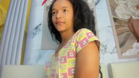 Snapshot of tasty_desires chatting on 4, 2, 2025 TATIS online show from 4, 2, 2025