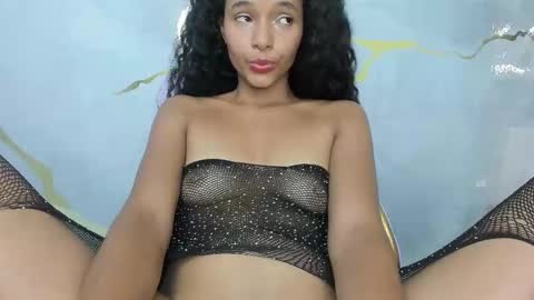 Snapshot of tasty_desires chatting on 28, 2, 2025 TATIS online show from 28, 2, 2025