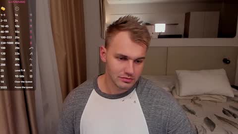 Snapshot of tasty_justin chatting on 8, 12, 2024 My shows 2100500 UTC3 online show from 8, 12, 2024