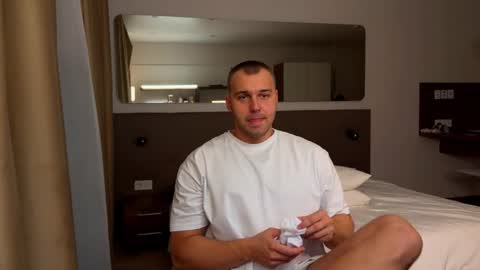 Snapshot of tasty_justin chatting on 14, 9, 2025 My shows 2100500 UTC3 online show from 14, 9, 2025