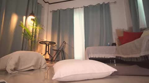 Snapshot of tasty_tomato chatting on 12, 9, 2025 RHEA pronanciation like Reya online show from 12, 9, 2025