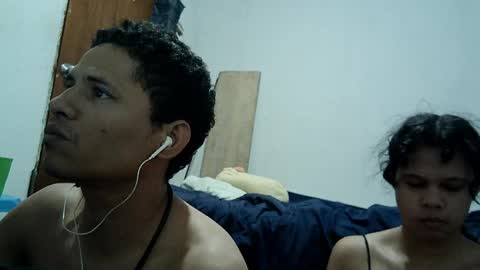 Snapshot of tati_and_cris chatting on 4, 5, 2026 Lily online show from 4, 5, 2026