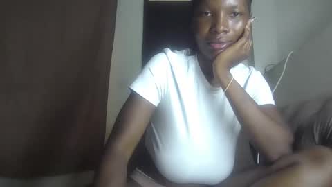 Snapshot of tatiana_254 chatting on 28, 10, 2025 tatiana_254 online show from 28, 10, 2025