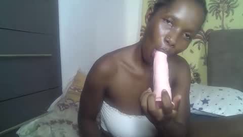 Snapshot of tatiana_254 chatting on 25, 11, 2025 tatiana_254 online show from 25, 11, 2025