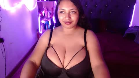 Snapshot of tatiana_wd chatting on 8, 5, 2026 tatiana online show from 8, 5, 2026