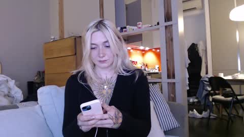 tattoobbgirl online show from 4, 3, 2025