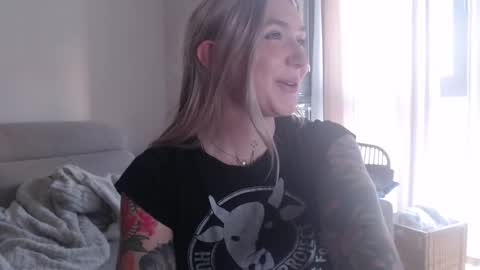 tattoobbgirl online show from 28, 11, 2025