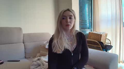 tattoobbgirl online show from 16, 3, 2026