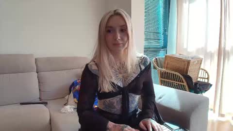 tattoobbgirl online show from 17, 4, 2026
