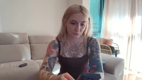tattoobbgirl online show from 8, 6, 2026