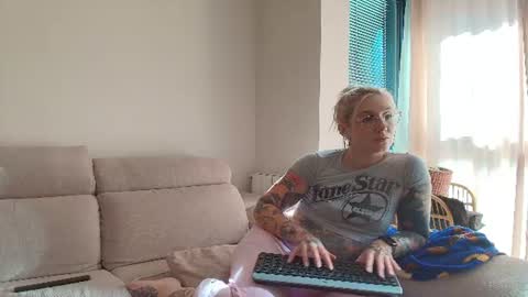tattoobbgirl online show from 12, 6, 2026
