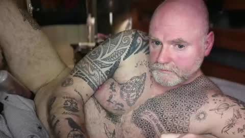 Tattooeddilf 01 online show from 23, 4, 2026