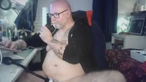 Tattooeddilf 01 online show from 25, 4, 2026