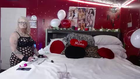 Lisa Lovely online show from 16, 2, 2026