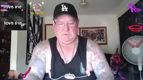 tattzsexy online show from 18, 2, 2026
