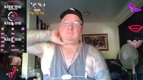 tattzsexy online show from 19, 2, 2026