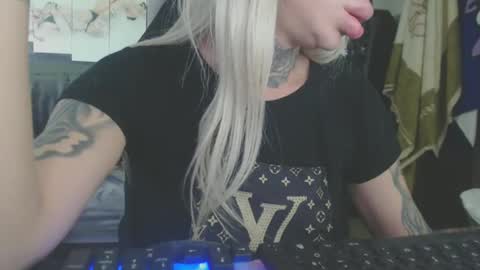 Snapshot of tatuada_safada chatting on 14, 10, 2025 tatuada_safada online show from 14, 10, 2025