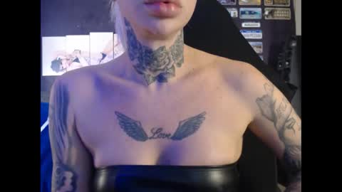 Snapshot of tatuada_safada chatting on 16, 3, 2026 tatuada_safada online show from 16, 3, 2026